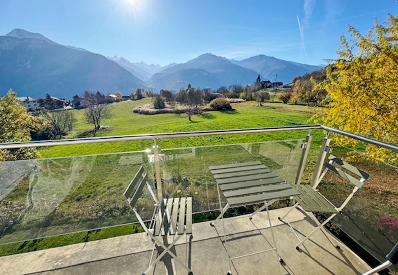 Ferienwohnung in Conzor - Sunny Lily facing the swiss Alps - Crans Montana