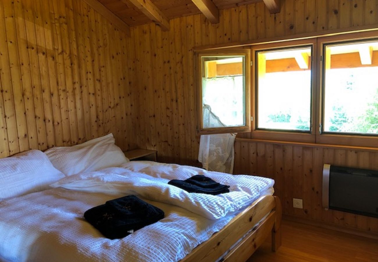 Cozy room with double bed and window